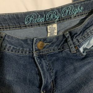 Women’s/Juniors size 11 skinny jeans